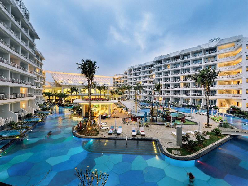 Palace Resort Yalong Bay Sanya Luoyushangcun Bagian luar foto
