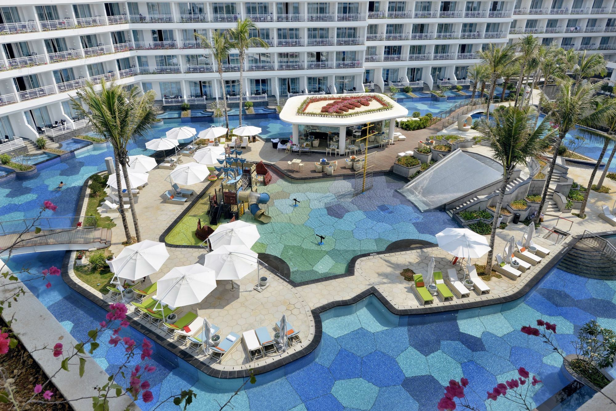 Palace Resort Yalong Bay Sanya Luoyushangcun Bagian luar foto